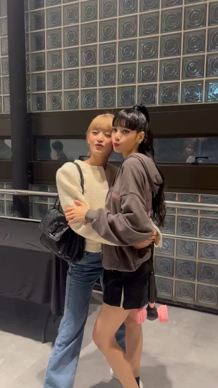 221016 itsleonardlim IG Story Update w/ Lisa & (G)I-dle’s Minnie - PTKOREA