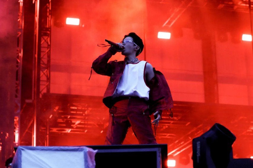 221130-j-hope-the-2022-mnet-asian-music-awards-mama-day-2-red