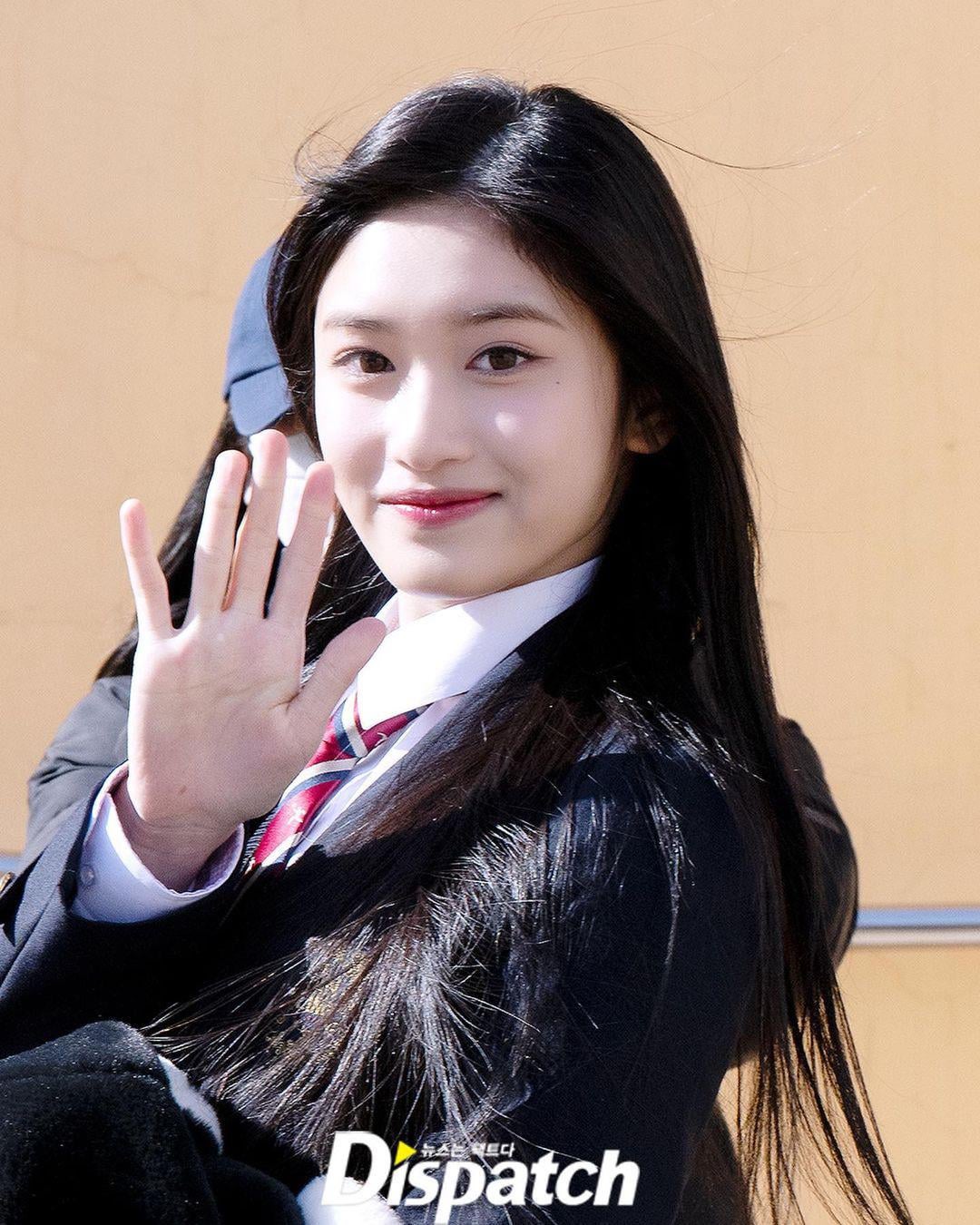 230302-korea-dispatch-official-instagram-update-with-leeseo-hanlim