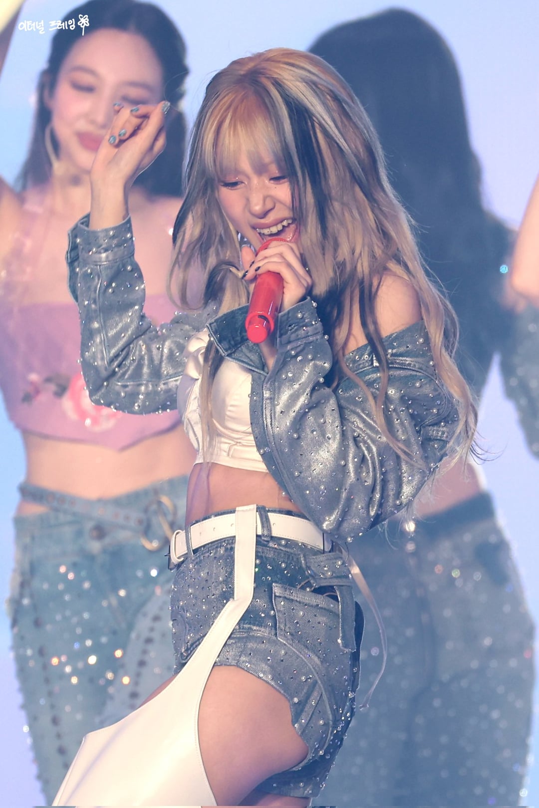 230415 230416 Chaeyoung Hk Twitter Updates Happy Chaeyoung Day