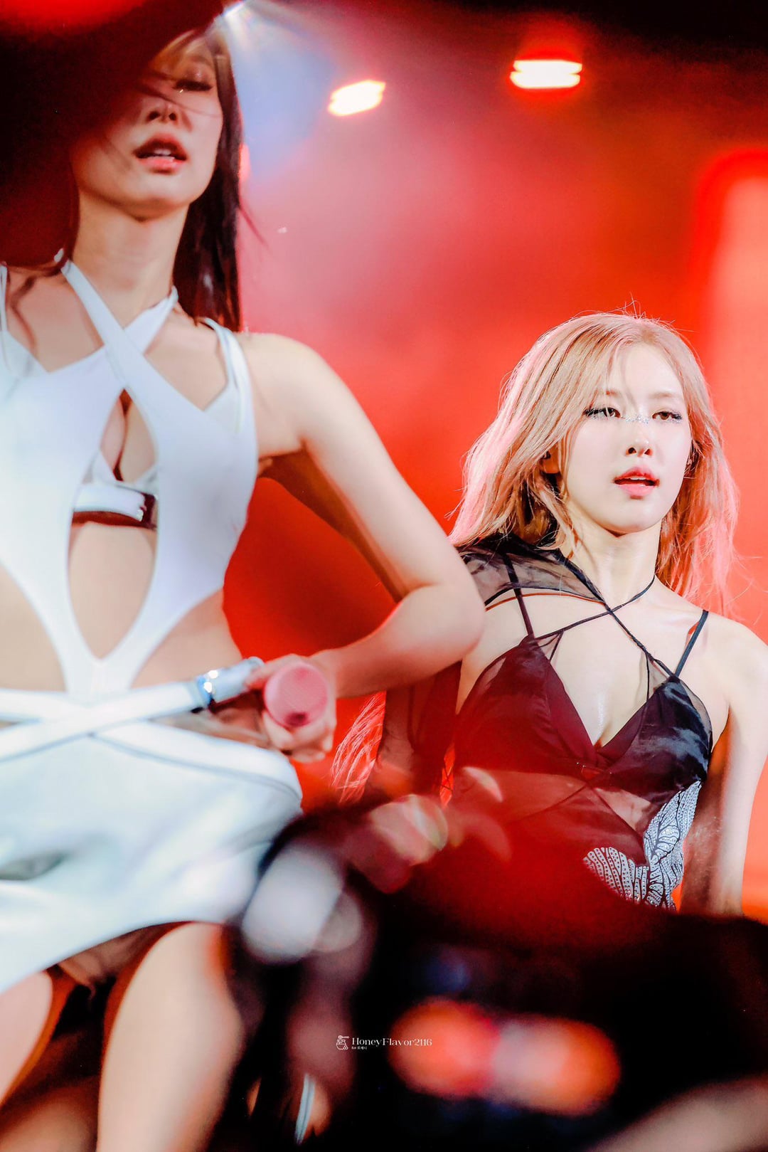 230425 Jennie & Rosé Coachella 2023 Weekend 2 (HoneyFlavor2116