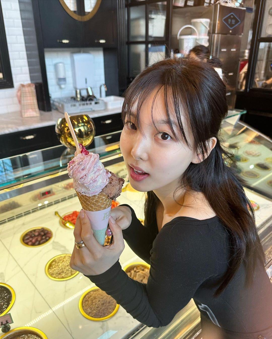 230504 Nayeon Instagram Update “My messy hair and perfect hazelnut