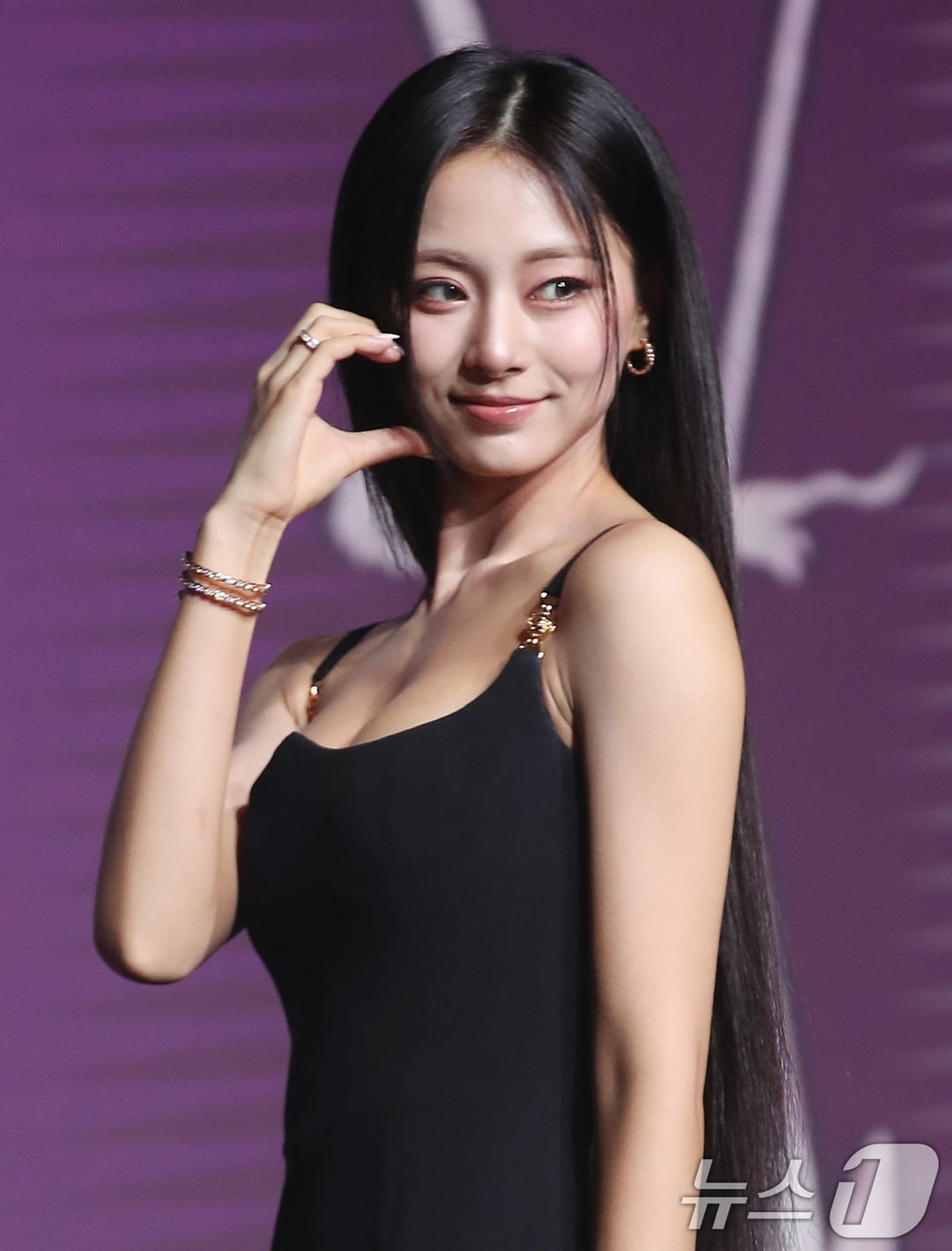 240905 news 1 site update tzuyu mature beauty never seen before